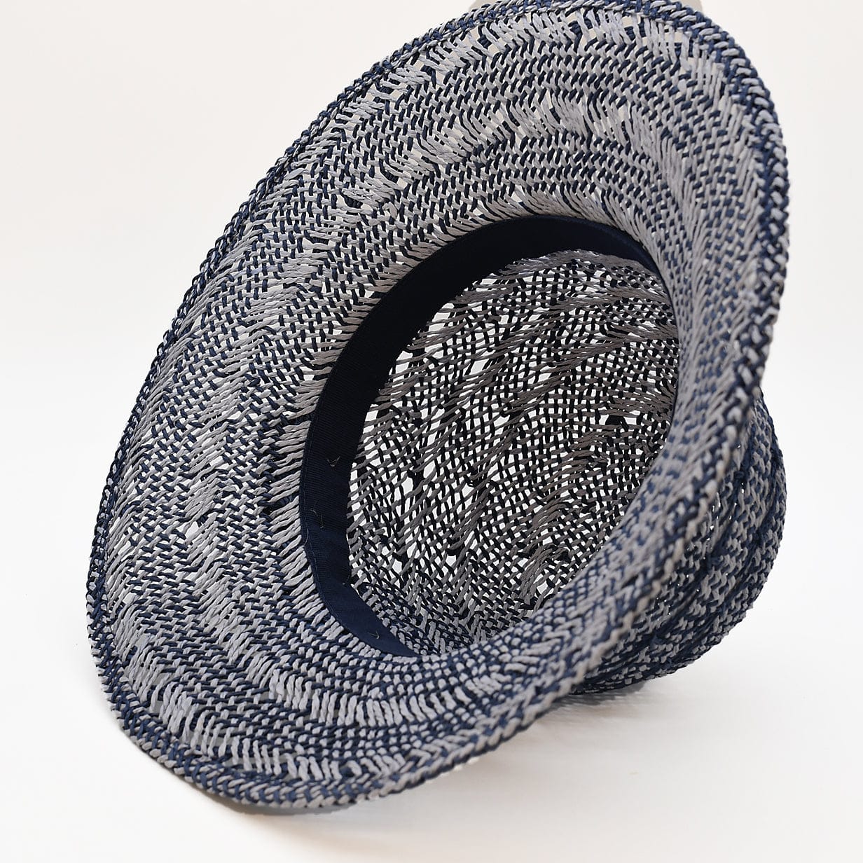 Beach Hat in Plant Fibers – Blue & White