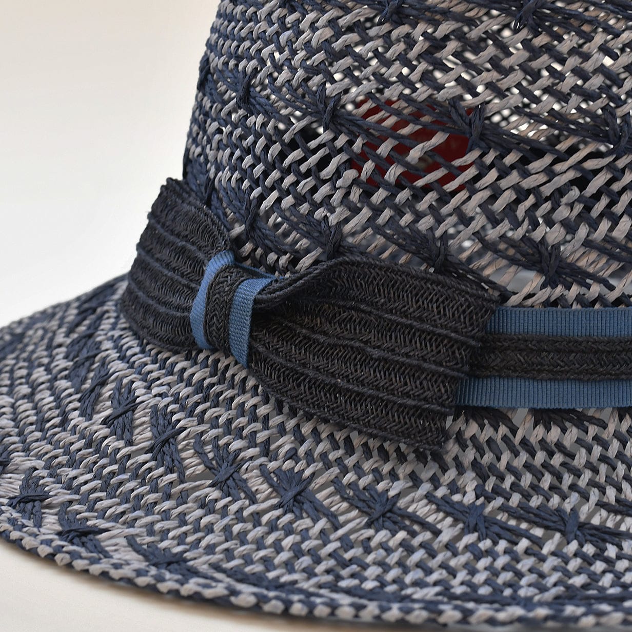 Beach Hat in Plant Fibers – Blue & White
