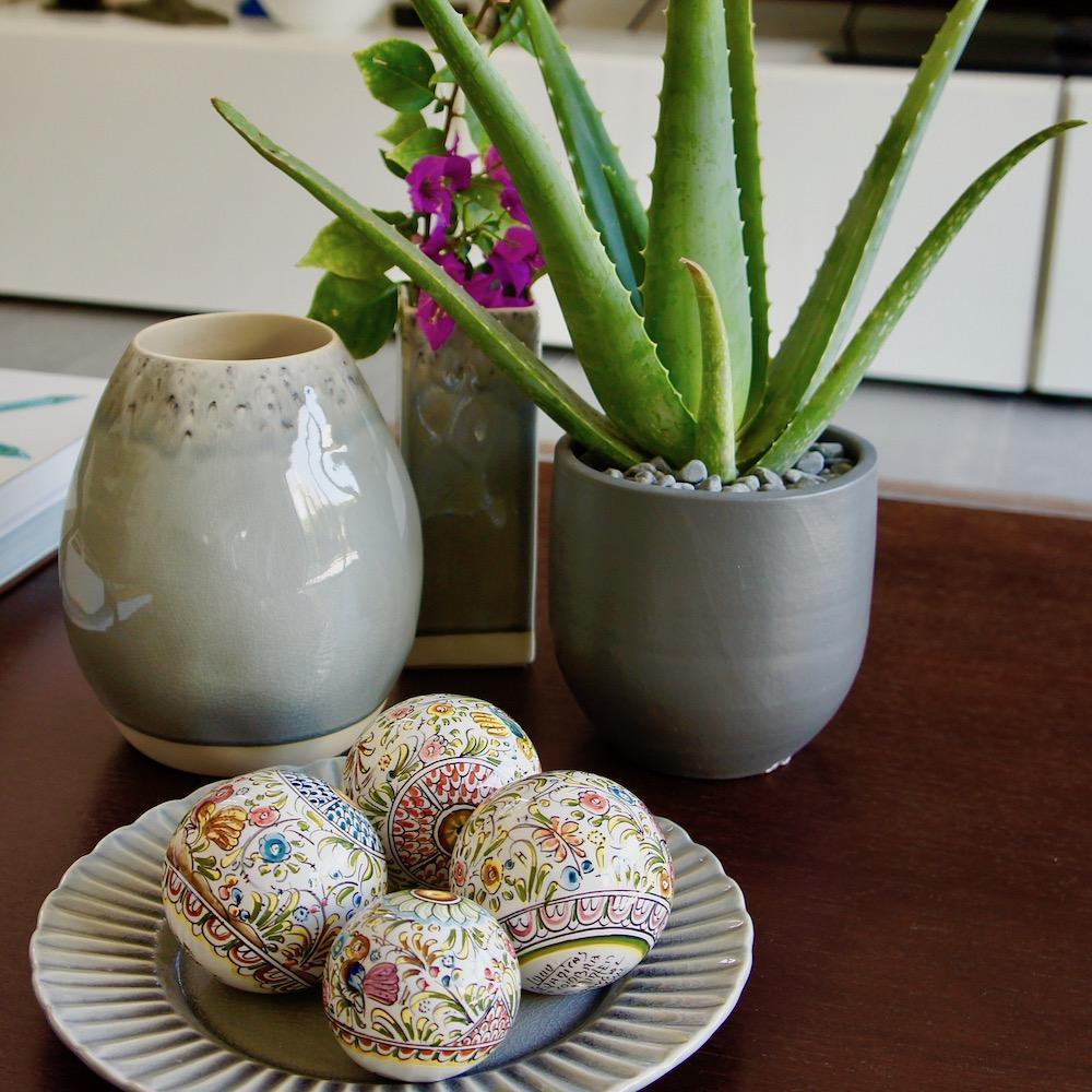Coimbra Ceramics – Hand-Painted Decorative Ball