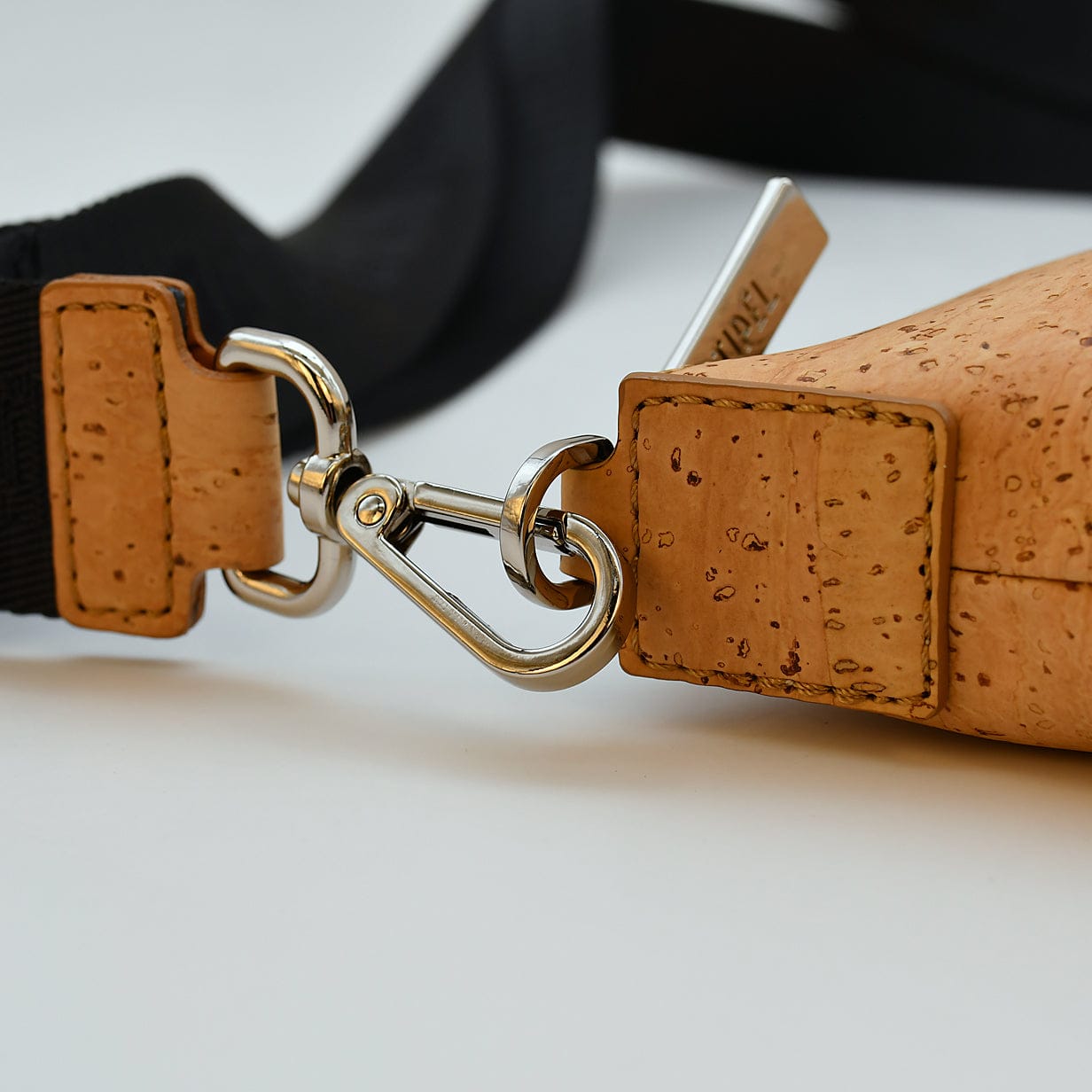 Cork Crossbody Pouch - Natural