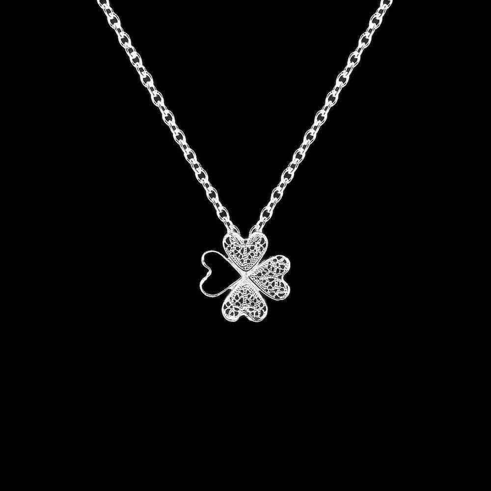 Trevo I Silver Filigree Necklace 0.1 oz