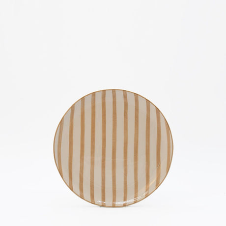 Assiette en porcelaine portugaise rayée marron et blanc Assiette rayée "Costa Nova Mar" 20cm - Moka