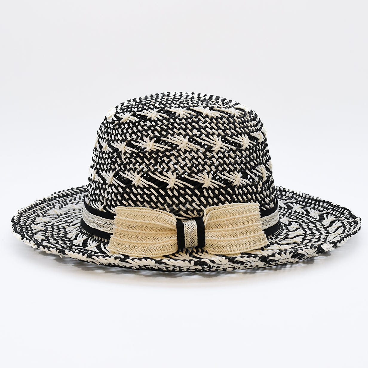 Beach Hat in Plant Fibers – Black & White