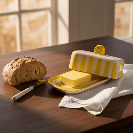 Beurrier en céramique rayé jaune et blanc Beurrier rayé "Costa Nova Mar" - jaune