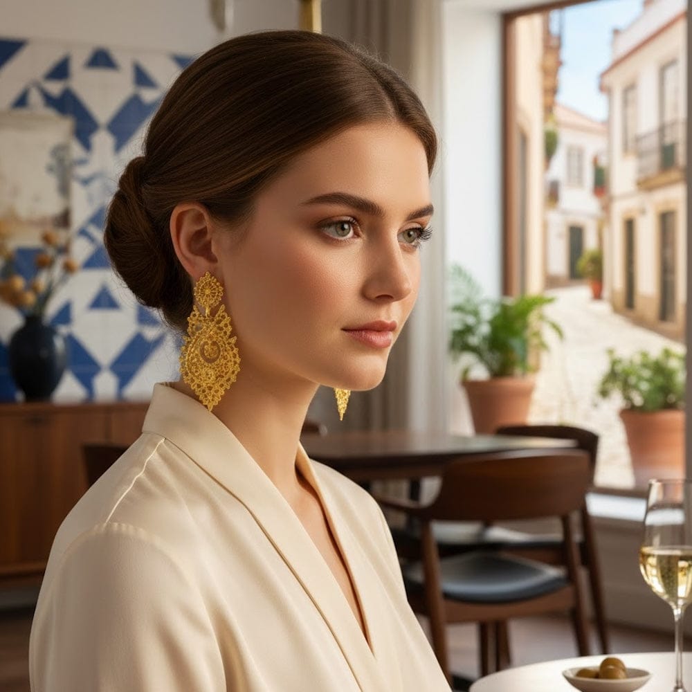 Brincos À Rainha I Gold-plated Silver Filigree Earrings - 2.2''