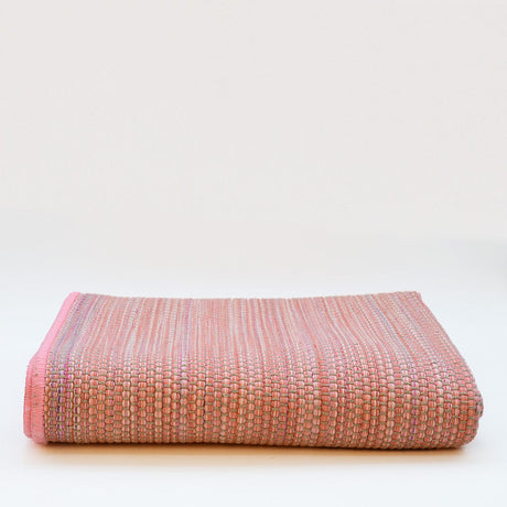 Handcrafted Mixed Fiber Rug – Pink