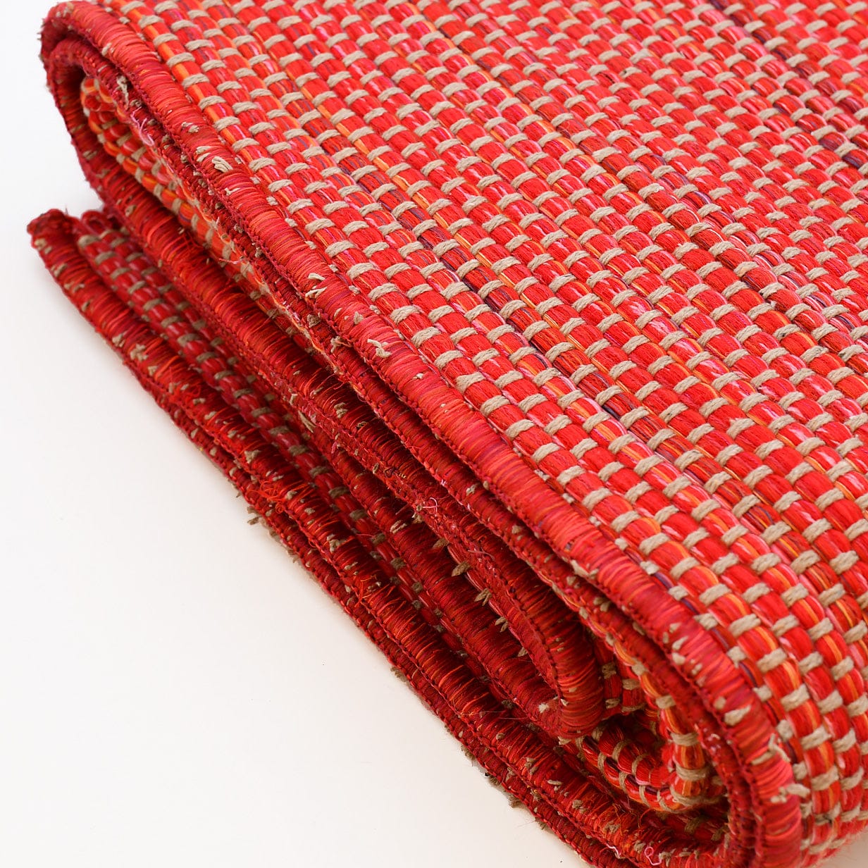 Handcrafted Mixed Fiber Rug – Red
