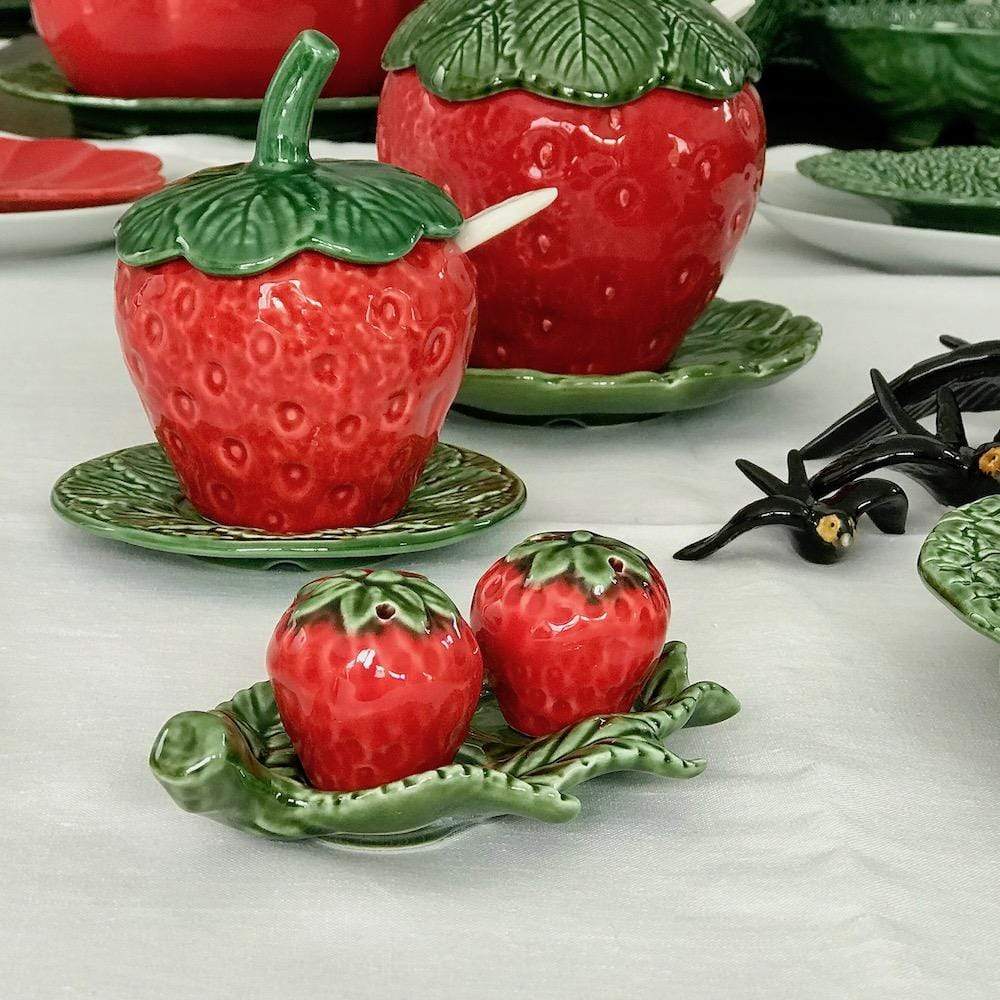 Strawberry-shaped Ceramic salt-and-pepper Shaker – Luisa Paixao