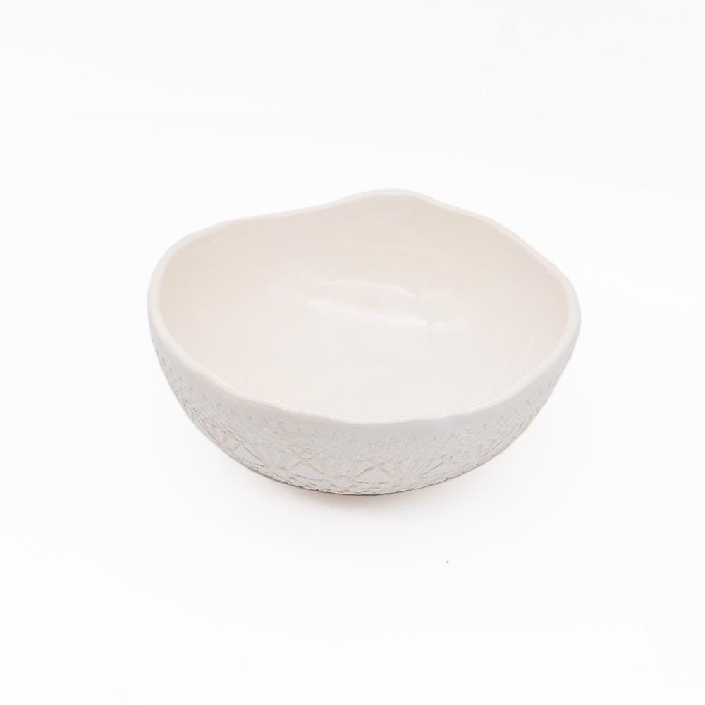 Bol en céramique blanc I Motifs dentelles portugaises Bol "Carimbada" blanc - 16 cm