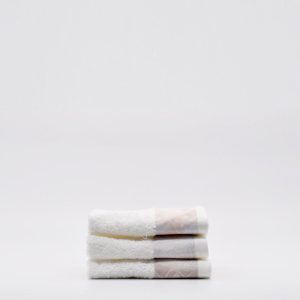 Hand Towel with beige borders - Set of 3 - Luisa Paixao | USA